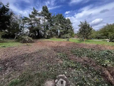 Eladó telek, Oroszlány 1183 m² 17.99 M Ft